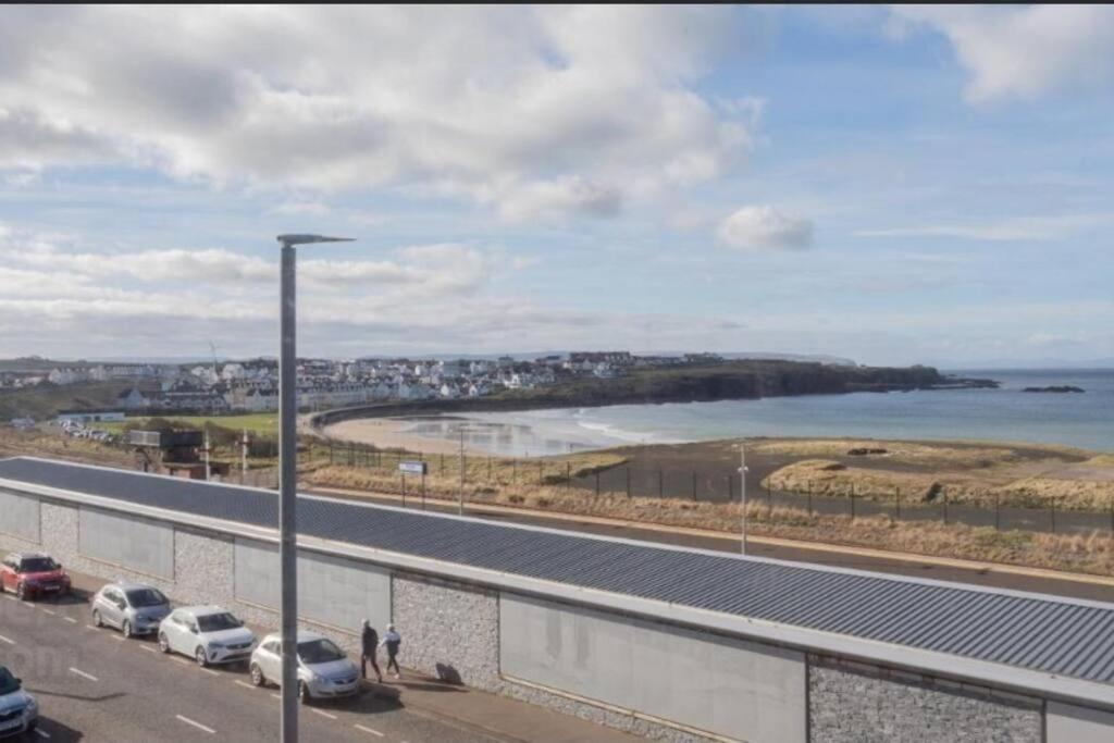 Modern Apartment With Sea Views Portrush Kültér fotó